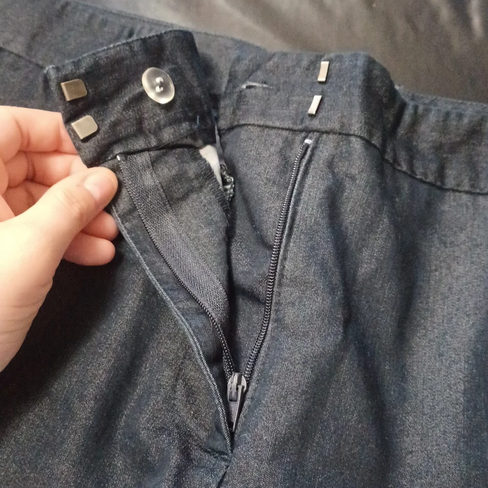 Attention black shorts size 18 - Picture 2 of 6